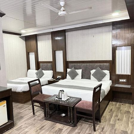 Hotel Radiance Delhi  Exterior photo